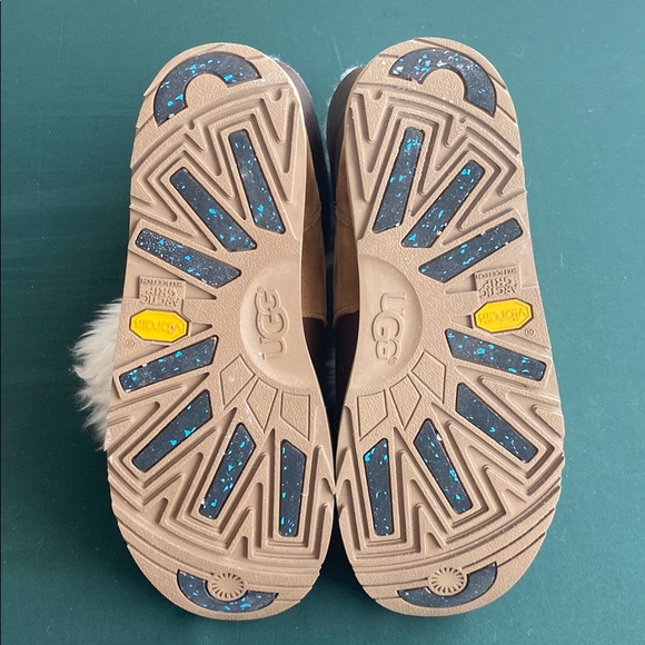 Ugg leather booties - Picture 6 of 8